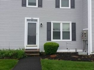 92 Meetinghouse Ln, Wallingford, CT 06492