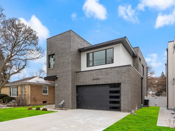 8115 E Prairie Rd, Skokie, IL 60076