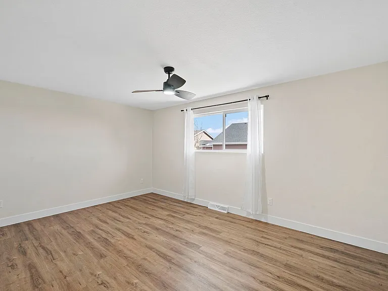6364 Julian St — Photo 9