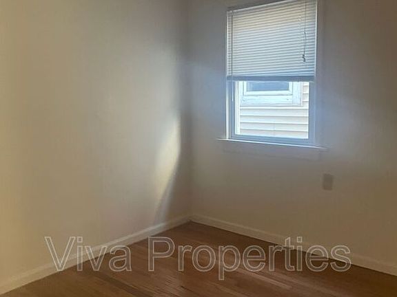 3rd image of 1938 N Kimball Ave #F3