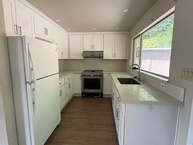 14624 SE Allen Rd — Photo 2
