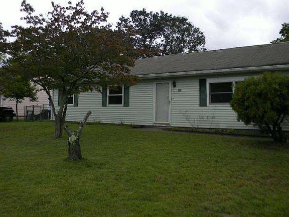 2nd image of 609 Sandra Dr