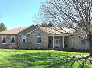 4402 Fox Trl, Hickory, NC 28601