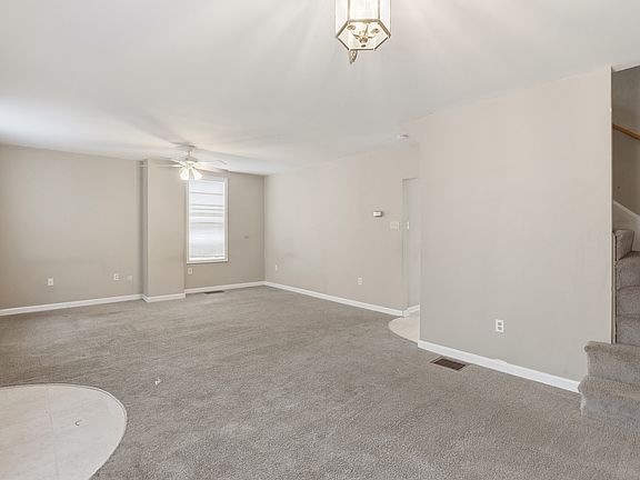 4th image of 301 N Mulberry St #301