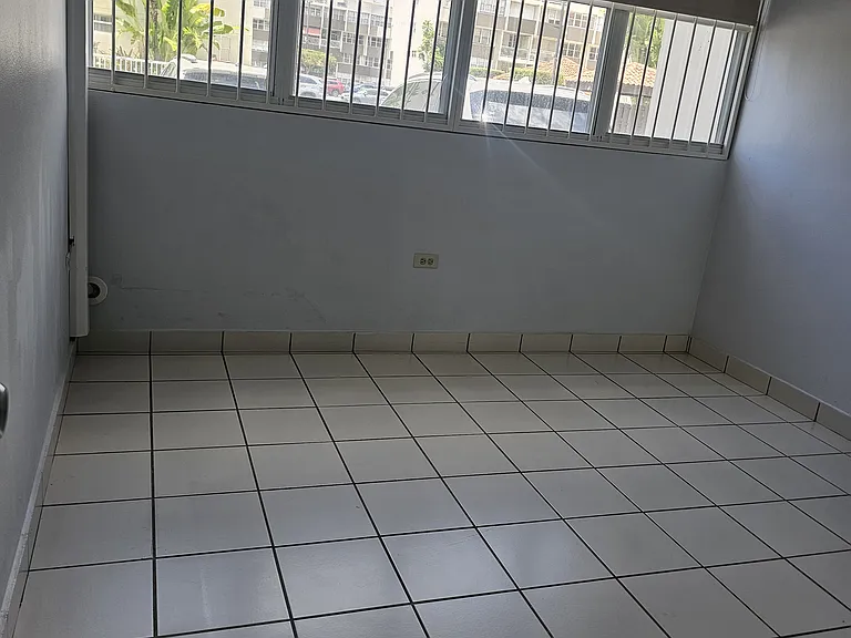 151 Plaza Antillana Calle Cesar Gonzalez — Photo 9