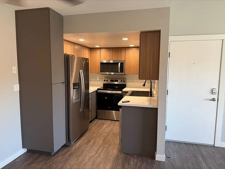 The 3900 Apartments — Photo 45