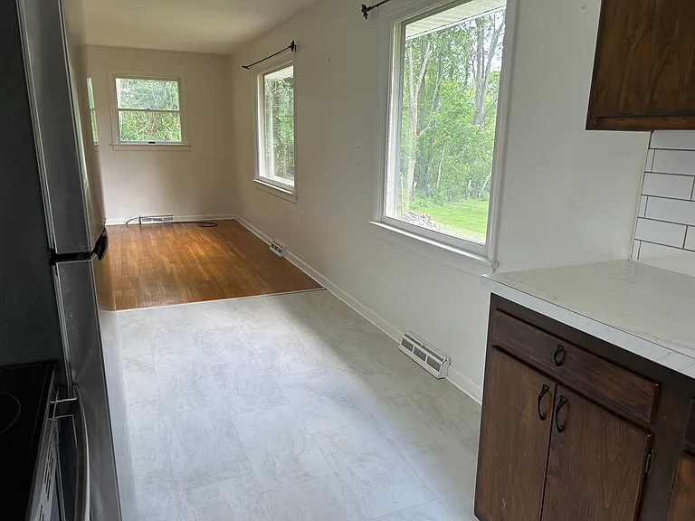 222 Sunnyside Ave — Photo 6