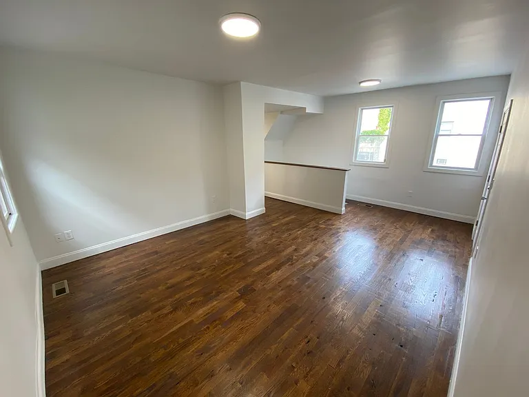 131 Bristol St #1 — Photo 16