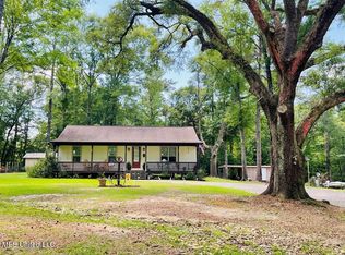 9 Archie Dossett Rd, Picayune, MS 39466