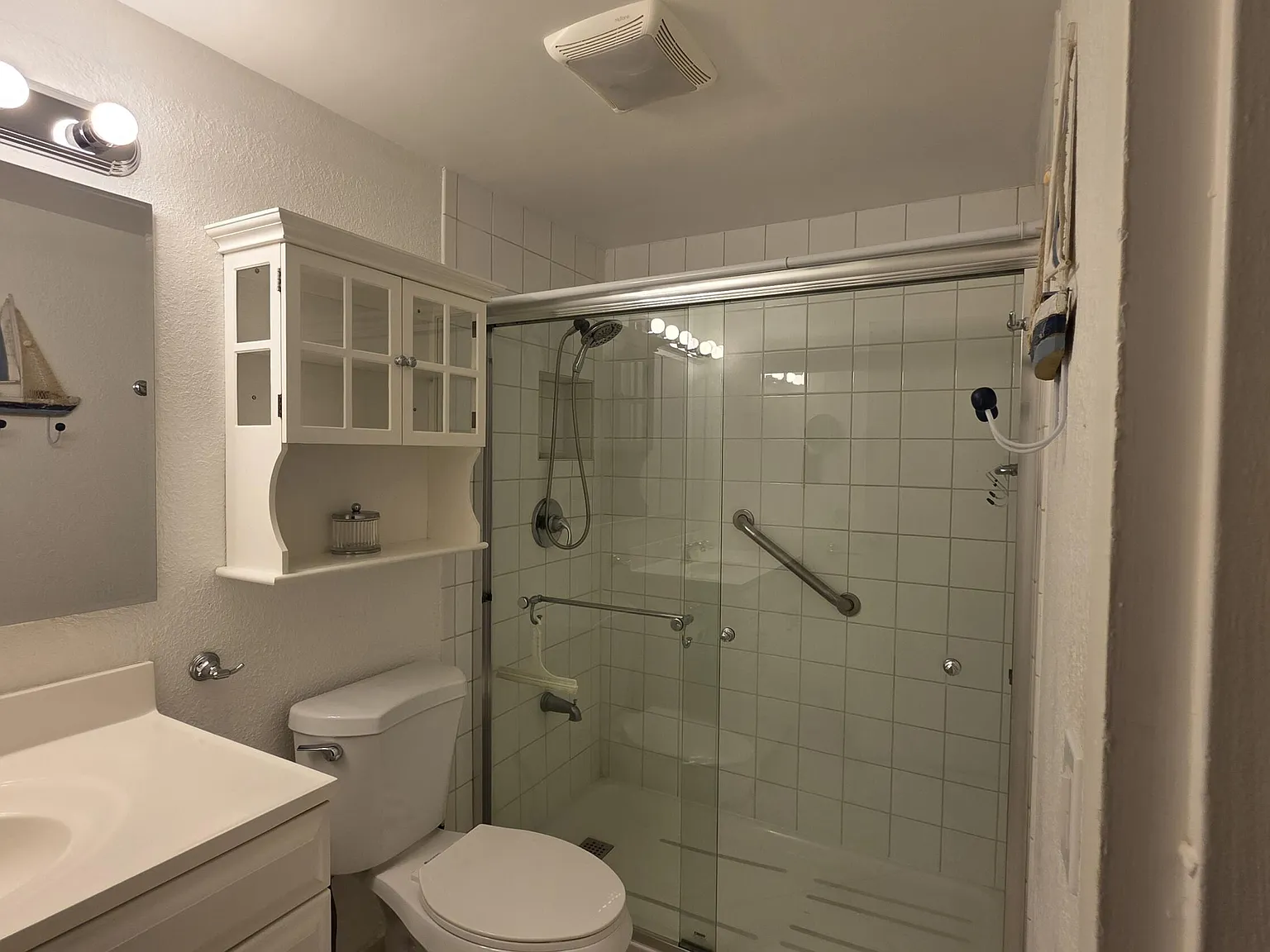 2 bed, 2.0 bath, 1010 sqft, $1,350 — Photo 4
