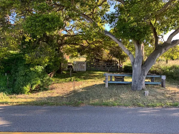 1049 Elkhorn Rd, Royal Oaks, CA 95076