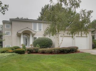 12608 Wenonga Ln, Leawood, KS 66209