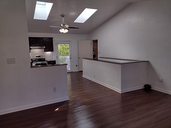 4th image of 8155 Ashton Ln