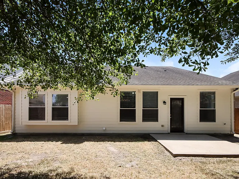 21620 Hackamore Ct — Photo 16