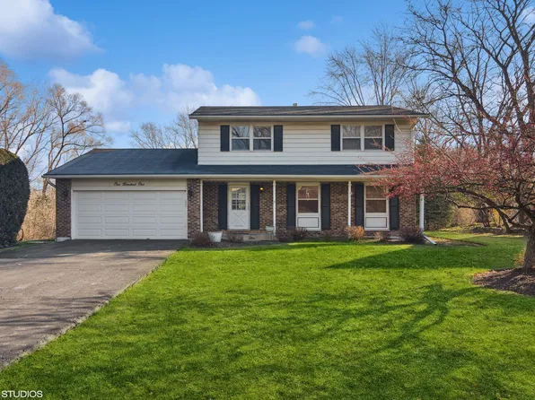 101 Devonshire Rd, Tower Lakes, IL 60010