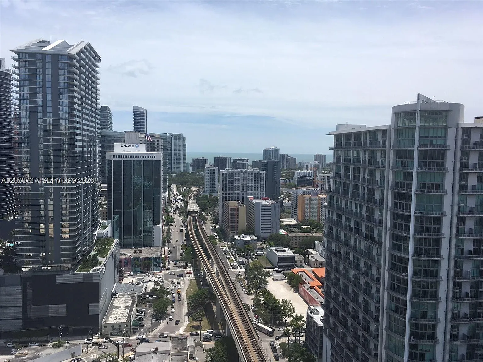 Mint Condo — Photo 3