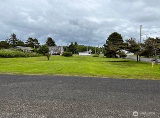 34 Main St, Pacific Beach, WA 98571