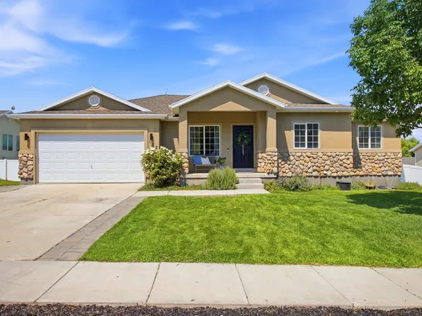 172 W Aruba Dr, Saratoga Springs, UT 84045