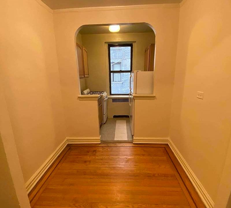 2nd image of 2345 Tiebout Ave #1B