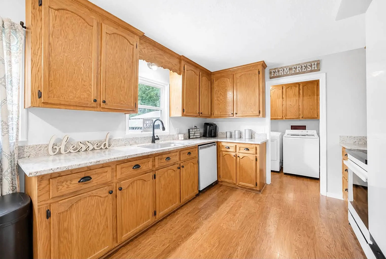 3 bed, 1200 sqft, $1,995 — Photo 4