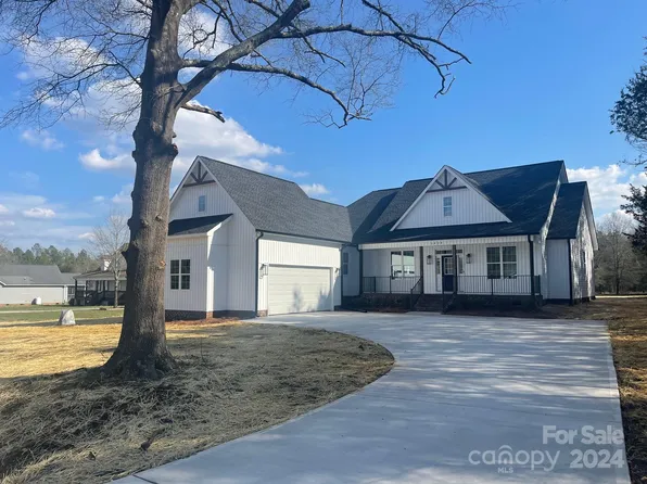 1424 Autumnwood Dr, Rock Hill, SC 29730