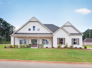 1311 Hidden Lakes Dr, Opelika, AL 36801