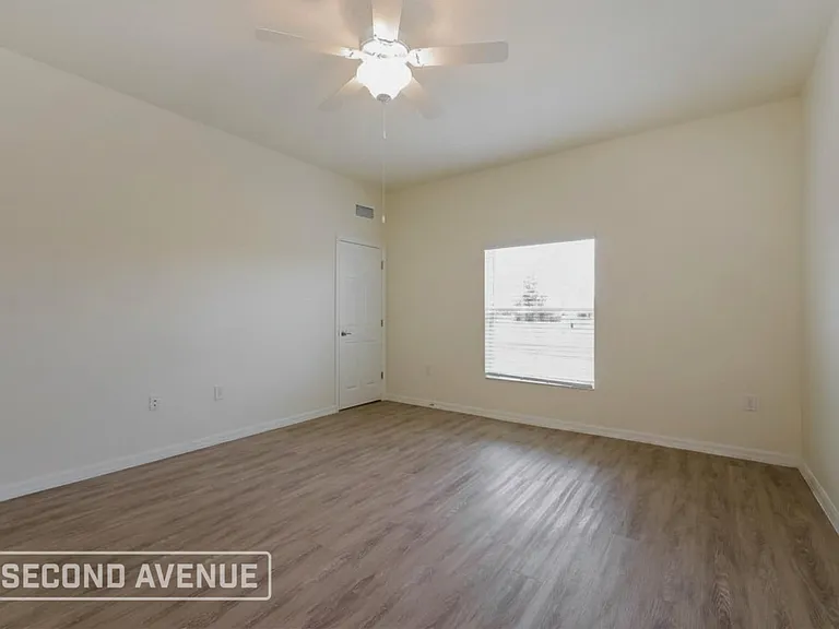 3202 NE 14th Pl — Photo 10