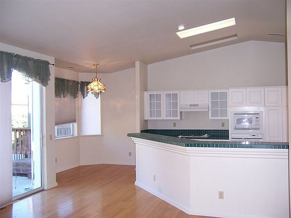 5th image of 1756 Lantana Dr