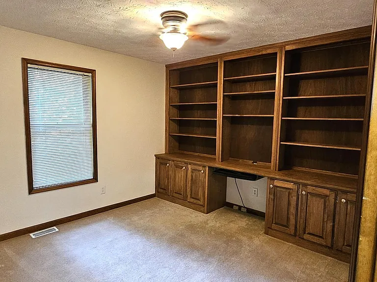 5053 Mackinac Dr — Photo 24
