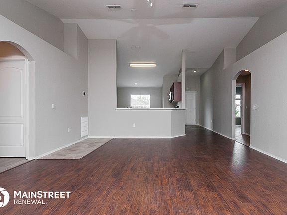 3rd image of 7049 Heatherbrook Dr