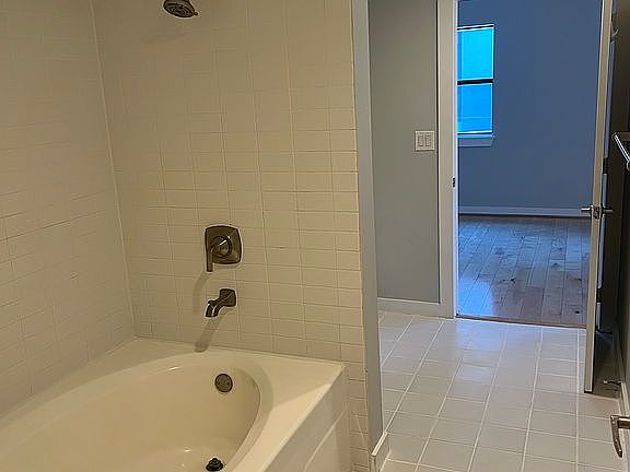 2nd image of 1111 S Akard St Unit 317