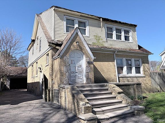 2nd image of 5511 Lakeview St