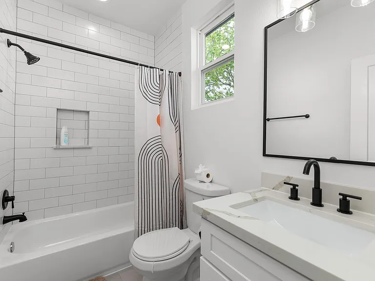 3030 Live Oak St — Photo 20