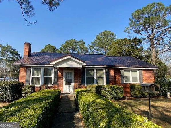 215 13th St W, Tifton, GA 31794