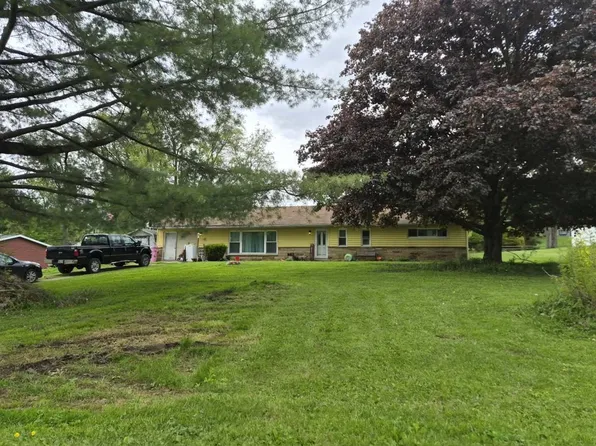 1366 Hillcrest Dr, Lexington, OH 44904