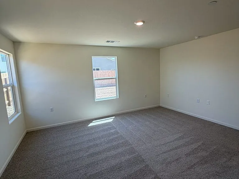 656 Skyler Ln — Photo 18