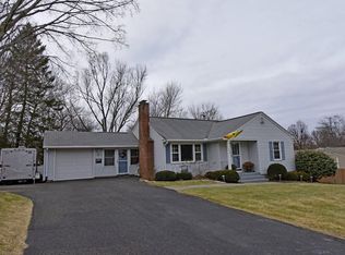 118 E Allen Ridge Rd, Springfield, MA 01118
