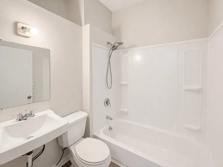 11 Park St #3 — Photo 9