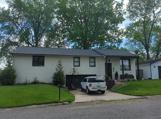 1008 N Burtschi St, Vandalia, IL 62471