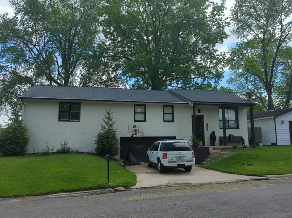 1008 N Burtschi St, Vandalia, IL 62471