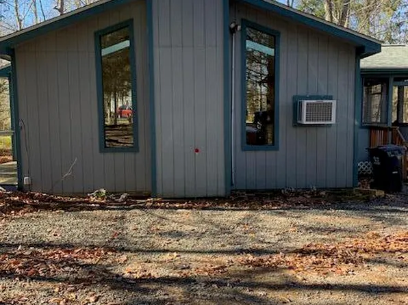 3417 Stag Ln, Tobyhanna, PA 18466