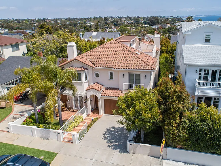 16790 Marquez Ave — Photo 36