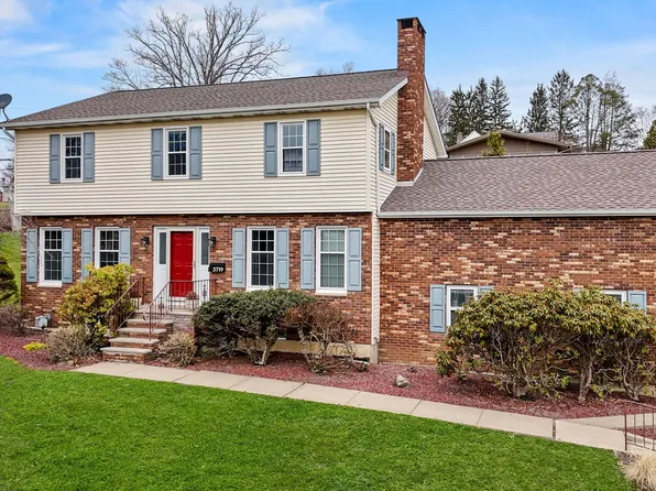 3719 Country Club Rd, Endwell, NY 13760