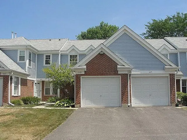 2 bed, 1.5 bath, 1100 sqft, $2,100 — Photo 1