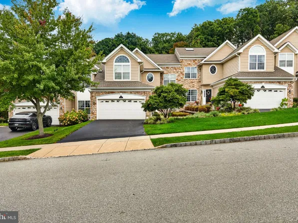 37 Sagewood Dr #14, Malvern, PA 19355