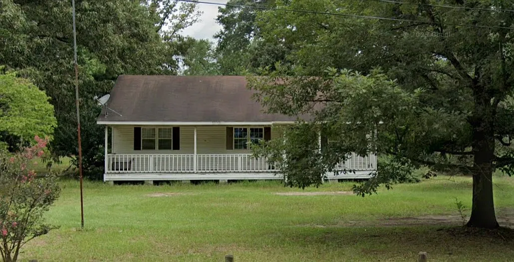 3 bed, 1144 sqft, $950 — Photo 1