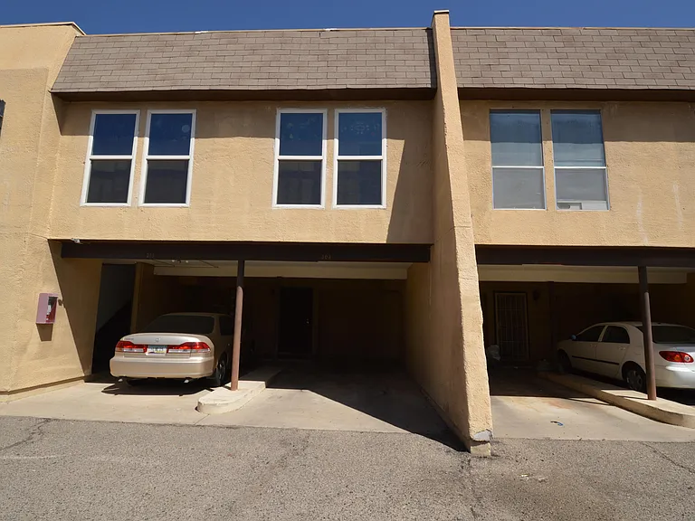 1620 N Wilmot Rd #B304 — Photo 1
