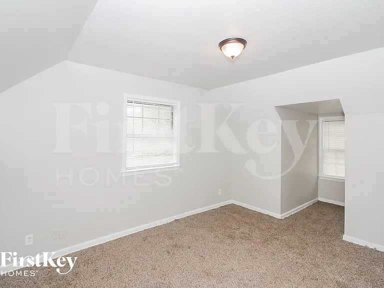 5191 Kingswood Cv — Photo 12