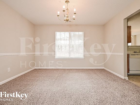 3rd image of 161 Titan Rd