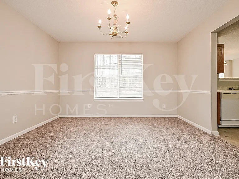 161 Titan Rd — Photo 3